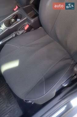 Хэтчбек Ford Focus 2013 в 