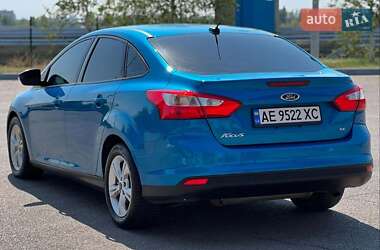 Седан Ford Focus 2014 в 