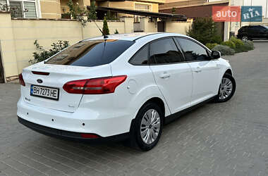 Седан Ford Focus 2016 в 