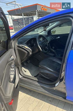 Хэтчбек Ford Focus 2013 в 