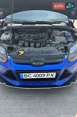 Хэтчбек Ford Focus 2013 в 