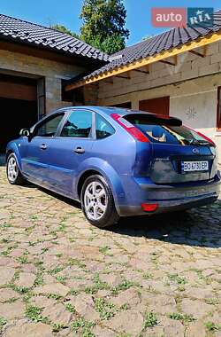 Хэтчбек Ford Focus 2006 в 