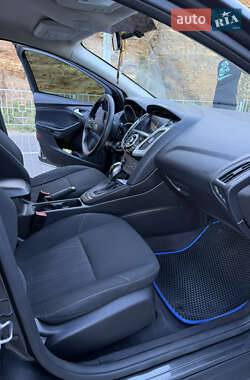 Седан Ford Focus 2015 в 