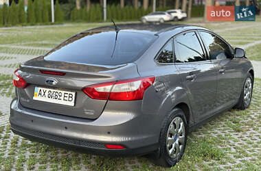 Седан Ford Focus 2013 в 