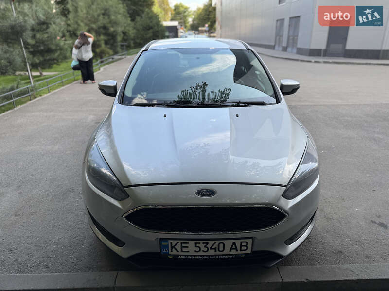Хэтчбек Ford Focus 2015 в Днепре фото 3 Хэтчбек Ford Focus 2015 в Днепре