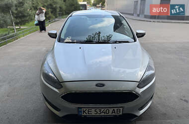 Хэтчбек Ford Focus 2015 в 