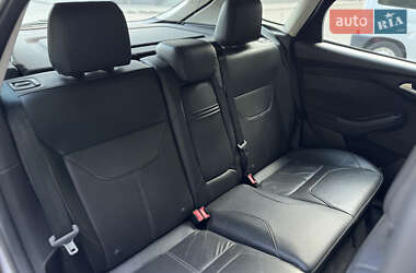 Хэтчбек Ford Focus 2015 в 