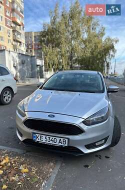 Хэтчбек Ford Focus 2015 в Днепре