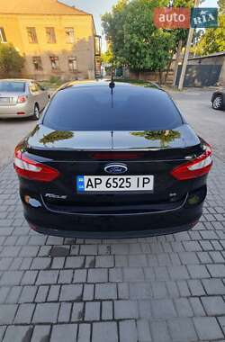 Седан Ford Focus 2012 в 