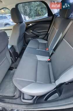Седан Ford Focus 2012 в 