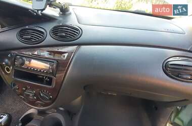 Седан Ford Focus 1999 в 