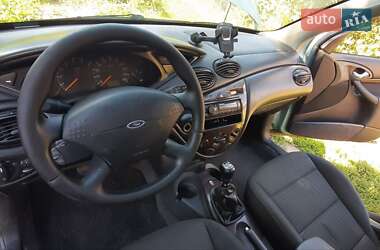 Седан Ford Focus 1999 в 