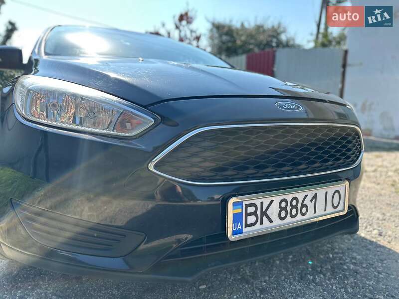 Седан Ford Focus 2015 в Дубно