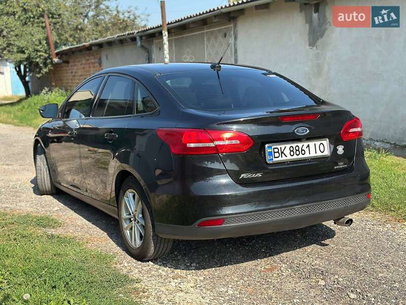 Седан Ford Focus 2015 в Дубно