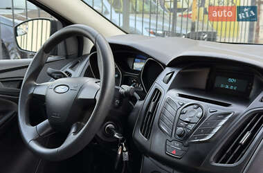 Седан Ford Focus 2012 в 