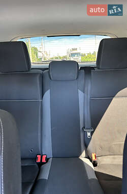 Хэтчбек Ford Focus 2011 в 
