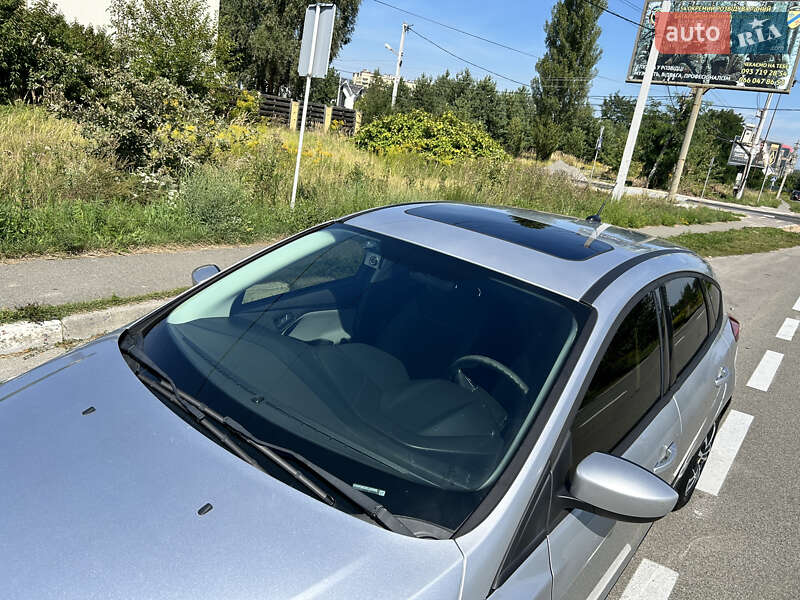 Хэтчбек Ford Focus 2011 в Киеве