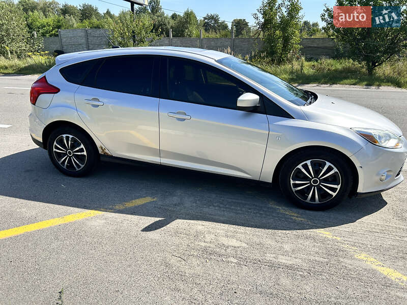 Хэтчбек Ford Focus 2011 в Киеве