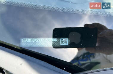 Хэтчбек Ford Focus 2011 в 