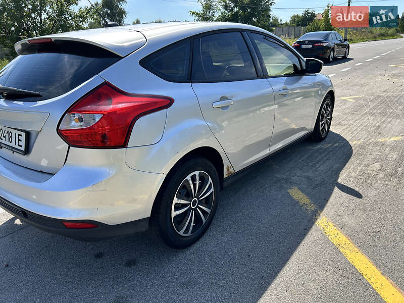 Хэтчбек Ford Focus 2011 в Киеве