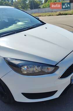 Седан Ford Focus 2016 в 