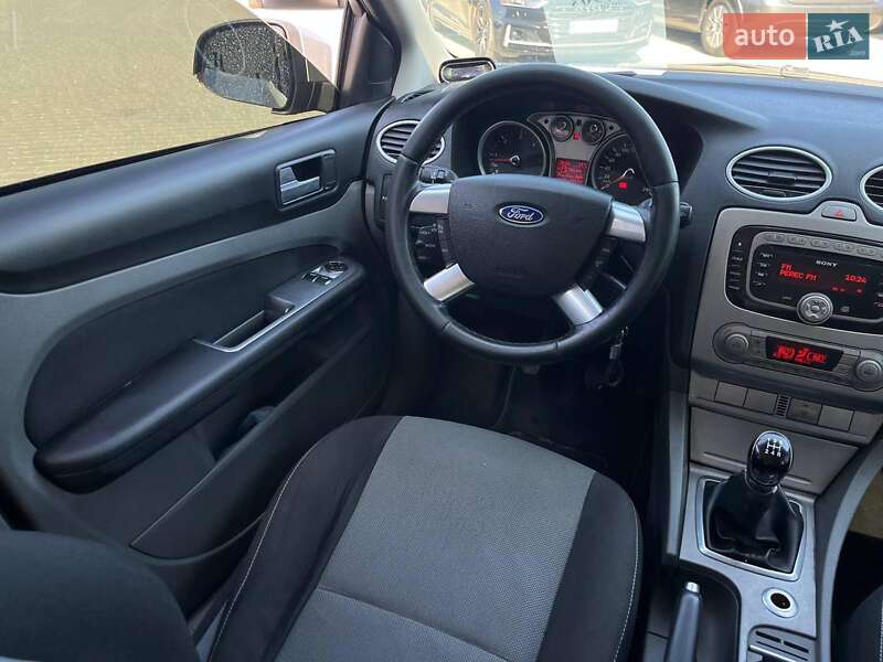 Хэтчбек Ford Focus 2010 в Львове фото 23 Хэтчбек Ford Focus 2010 в Львове