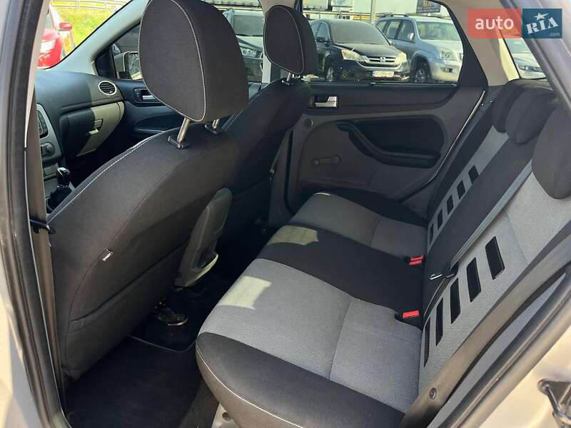Хэтчбек Ford Focus 2010 в Львове фото 27 Хэтчбек Ford Focus 2010 в Львове