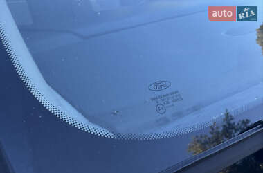 Хэтчбек Ford Focus 2010 в 