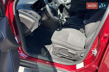 Седан Ford Focus 2015 в 