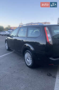 Универсал Ford Focus 2010 в 