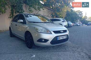 Хэтчбек Ford Focus 2011 в 