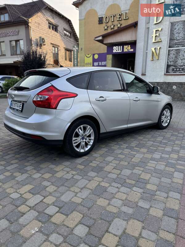Хетчбек Ford Focus 2011 в Дубовому
