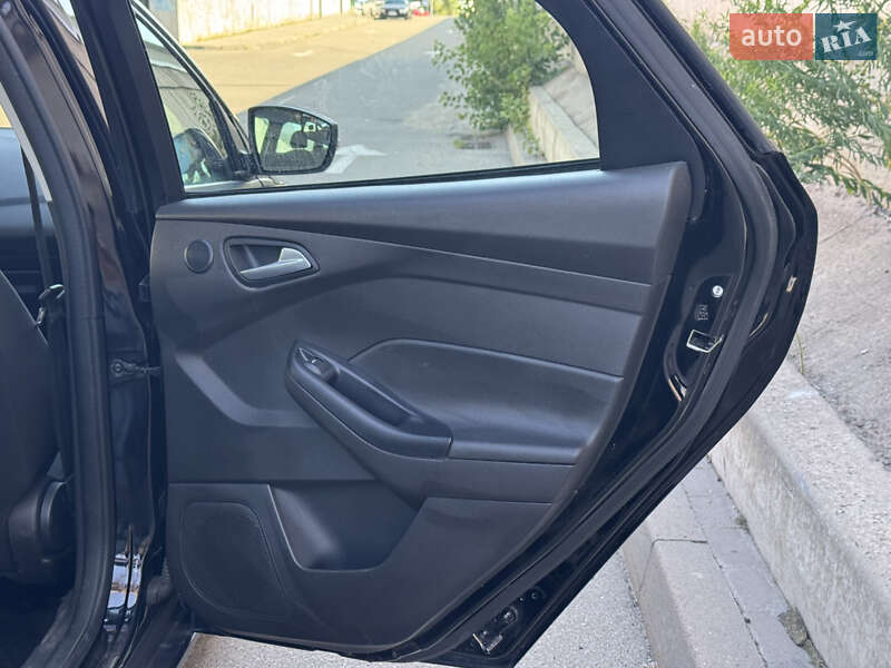 Седан Ford Focus 2018 в Киеве фото 22 Седан Ford Focus 2018 в Киеве