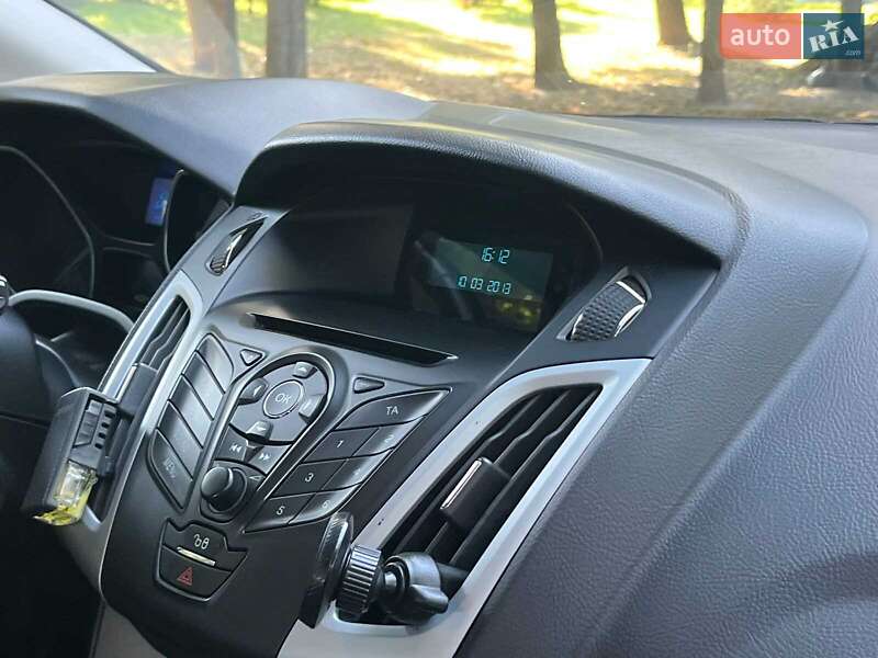 Хэтчбек Ford Focus 2012 в Киеве фото 23 Хэтчбек Ford Focus 2012 в Киеве
