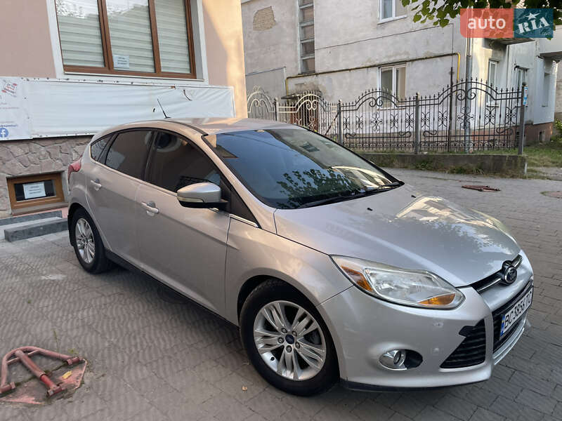 Хэтчбек Ford Focus 2012 в Золочеве