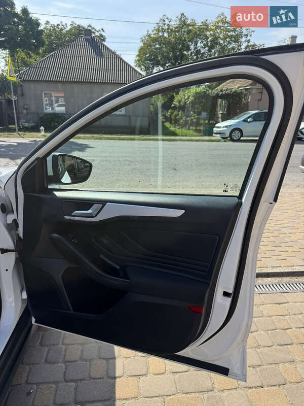 Універсал Ford Focus 2020 в Сваляві фото 27 Універсал Ford Focus 2020 в Сваляві