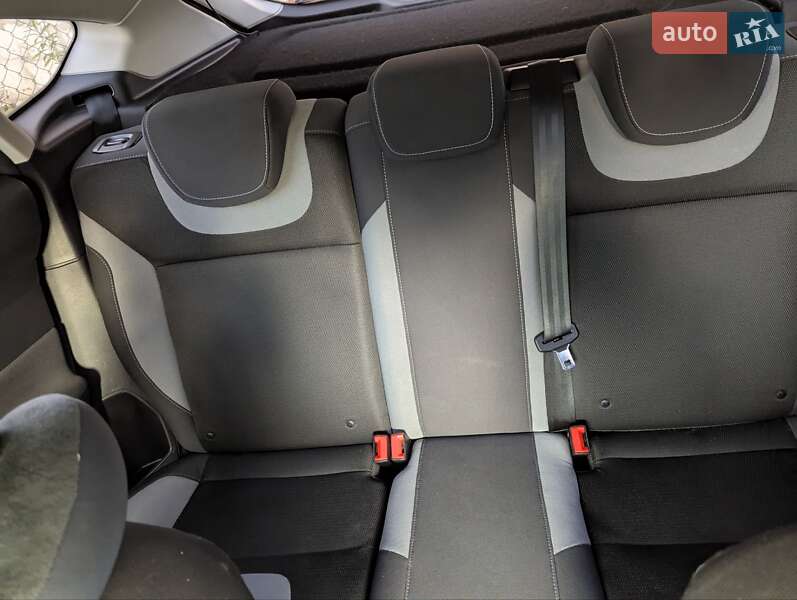 Хэтчбек Ford Focus 2012 в Житомире фото 23 Хэтчбек Ford Focus 2012 в Житомире