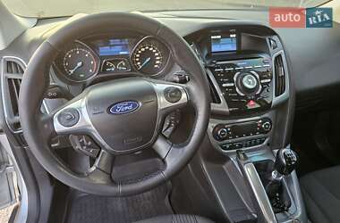 Седан Ford Focus 2011 в 