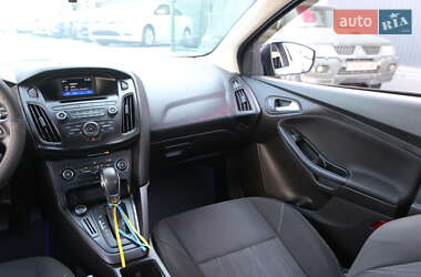 Седан Ford Focus 2016 в 