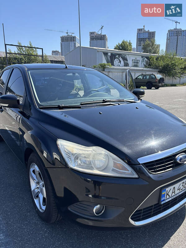 Хэтчбек Ford Focus 2010 в Киеве