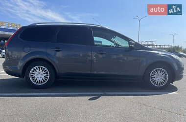 Универсал Ford Focus 2010 в 