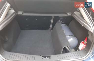 Хэтчбек Ford Focus 2006 в 