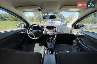Седан Ford Focus 2015 в 