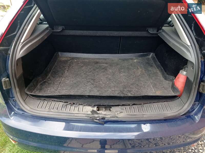 Хэтчбек Ford Focus 2010 в Стрые