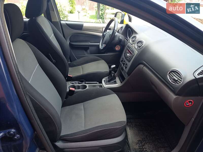 Хэтчбек Ford Focus 2010 в Стрые