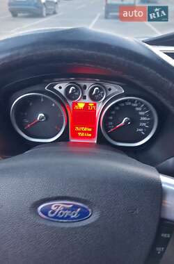 Универсал Ford Focus 2010 в 