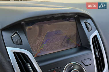 Седан Ford Focus 2012 в 