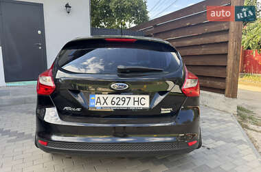 Хэтчбек Ford Focus 2013 в 