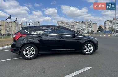 Хэтчбек Ford Focus 2013 в 
