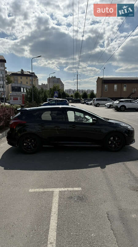 Хэтчбек Ford Focus 2013 в Киеве